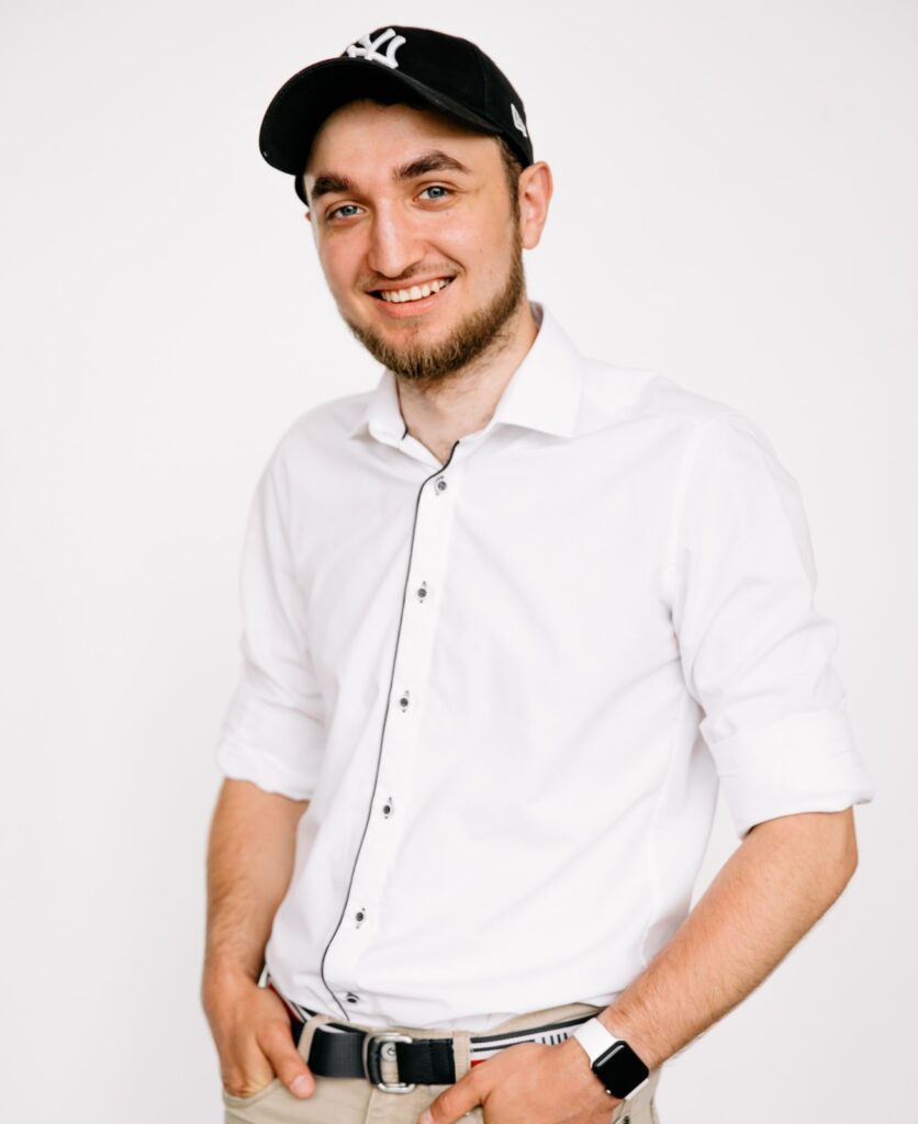 Filip Chochol, Hello World